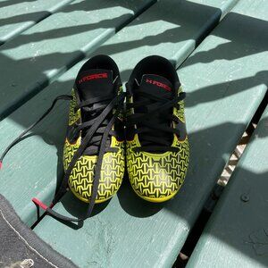Under Armour H-FORCE Soccer Cleats – Size 11K